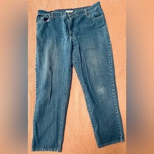 Women’s Levi’s Vintage 550 Relaxed Tapered Jeans Medium Wash Size 16